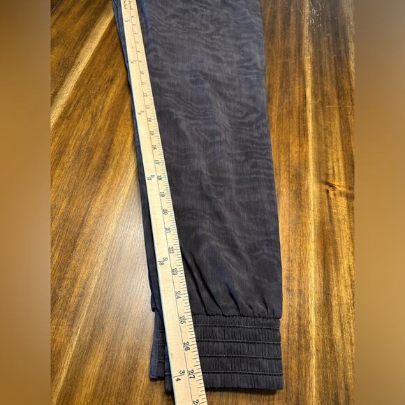 Athleta Camden Printed Jogger size 4 EUC - Picture 5 of 6